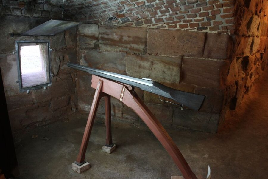 Nuremberg: Tunnels and Secret Passages in the City Wall Tour - Moat and wall logic: how the defense system worked