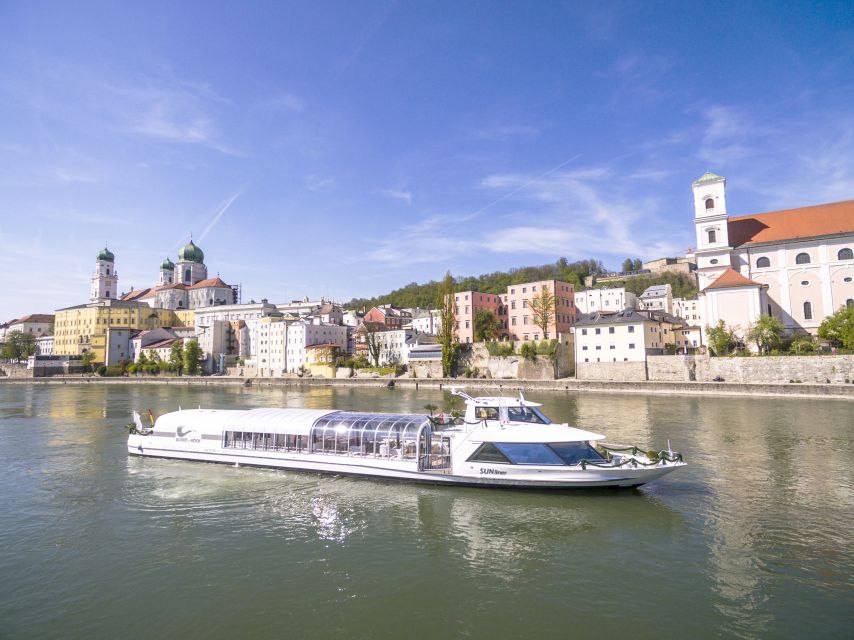 Passau: Floating City Highlights Tour on the Danube and Inn - Onboard Commentary, Coffee, and Snacks Without Interrupting the Cruise