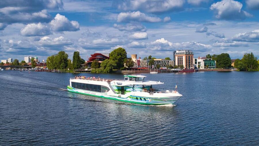 Potsdam: 2-Hour Wannsee Cruise - The Havel River Shoreline: Mansions, Parks, and Prussian Power