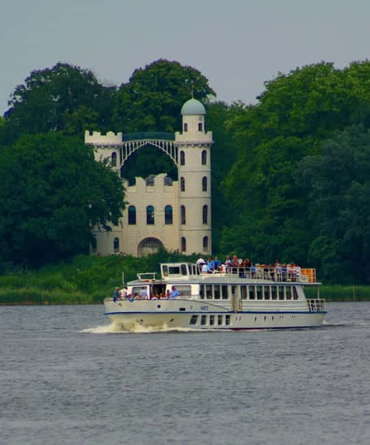 Potsdam: The evening Wannsee tour. Castles, parks, and villas. - Past Canals and Kleiner Wannsee to the Großer Wannsee Lido