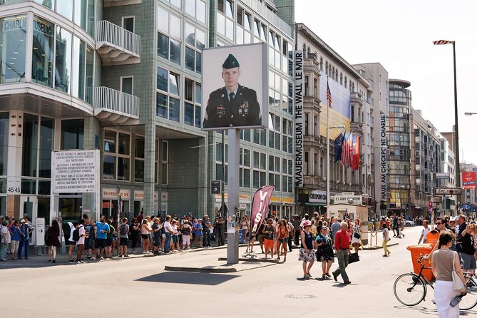 PRIVATE BEHIND THE BERLIN WALL and COLD WAR BERLIN TOUR - What the tour feels like in real life: pacing, questions, and breaks