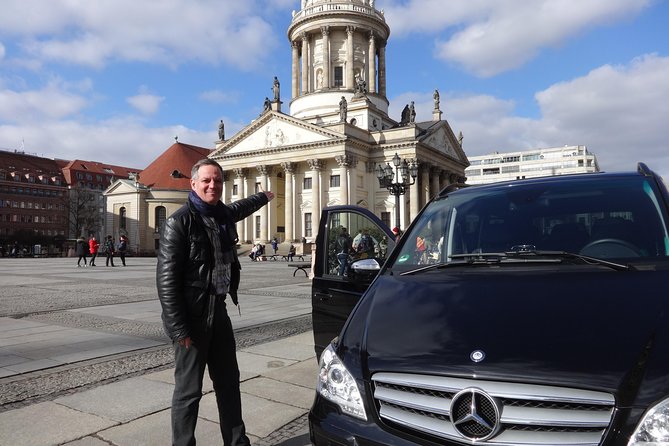 Private Berlin tour by car: 3 hours Highlights > 1 to 6 people - Gendarmenmarkt and the elegant contrast to darker stops