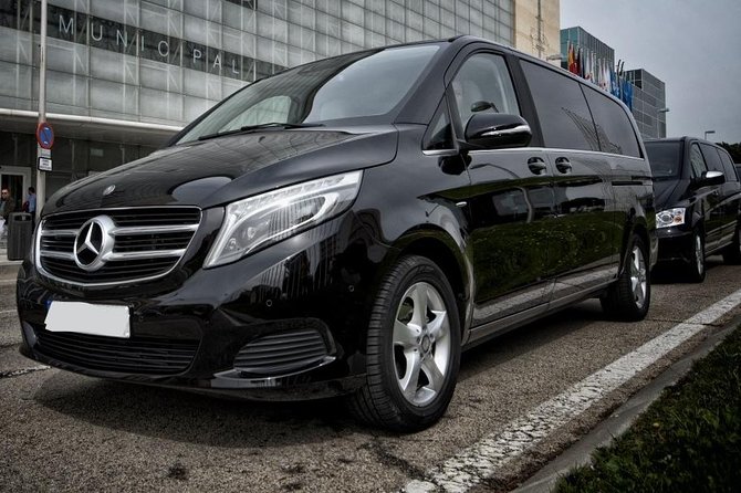 Private Departure Munich City to Munich Airport by Luxury Van - Key highlights at a glance