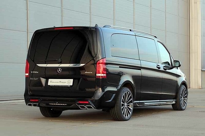 Private Departure Munich City to Munich Airport by Luxury Van - A stress-free handoff from Munich city to MUC