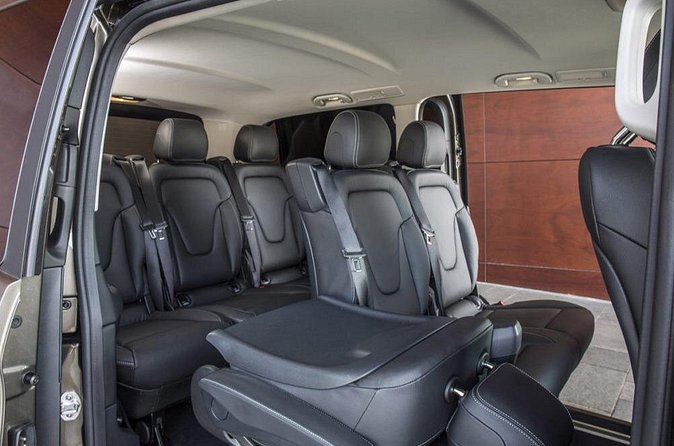 Private Departure Munich City to Munich Airport by Luxury Van - Price value: when $118 per person is worth it
