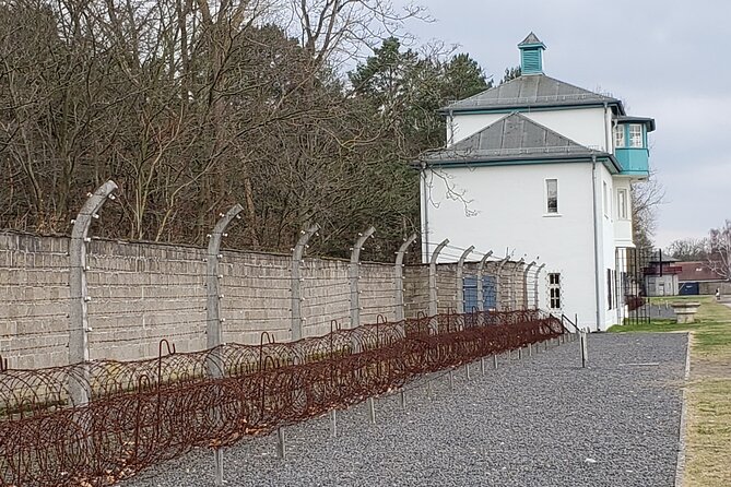 Private Minivan Tour to Sachsenhausen Concentration Camp - What makes the guiding style matter here