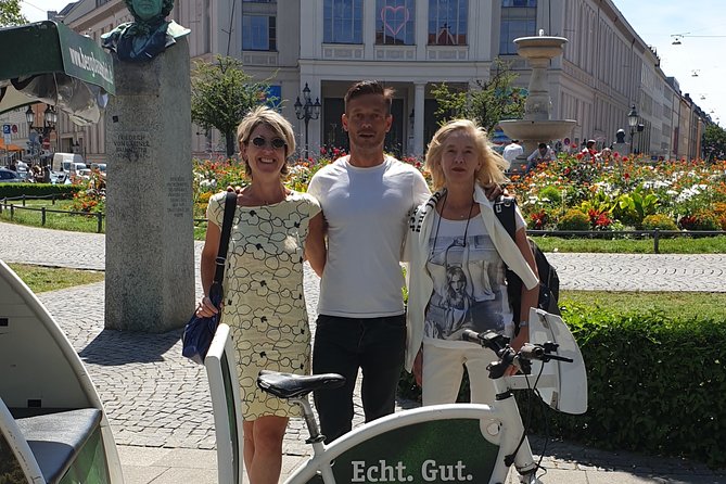 Private Munich Rickshaw City Tour and English Garden - Viktualienmarkt: A Market Stop That Teaches You What Munich Eats and Buys