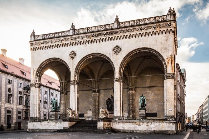 Private Munich Tour with hotel pickup - Private Munich walking tour with hotel pickup, how it fits a real day