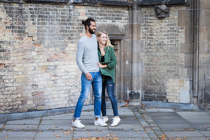 Private Romantic Urban & Street Photoshoot - Rathausmarkt and Hamburg City Hall: where confidence gets built fast