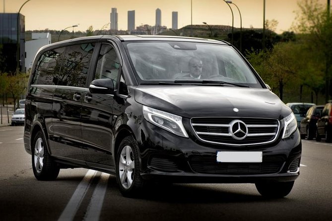 Private Transfer from Munich Airport to Munich City by Luxury Van - Communication that removes the airport panic