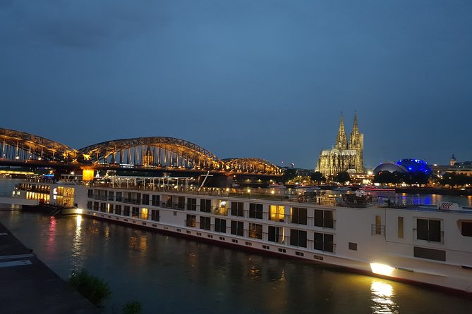 Private walking tour of Cologne's old town - Getting Your Bearings in Cologne Old Town, Without Rushing