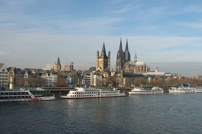 Private walking tour of Cologne's old town - Stop 1: Cologne Cathedral and the Story of a Never-Finished Building