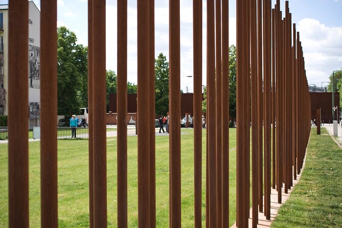 Private Walking Tour: World War 2 and Cold War Sites in Berlin - Führerbunker and Nazi power in stone: Reich Air Ministry and Topography of Terror