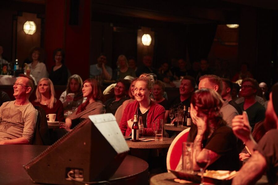 Quatsch Comedy Club Berlin: Die Late Night Show - Who should book this show, and who should skip it