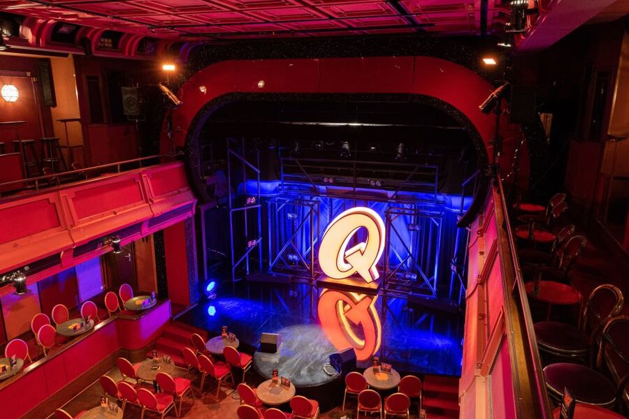 Quatsch Comedy Club Berlin: Die Live Show Entry Ticket - Adult Comedy Expectations: Uncensored, Up Close, and Why That Helps