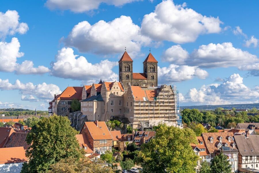 Quedlinburg: Guided City Highlights Walking Tour - Key highlights to look for on this 2-hour walk