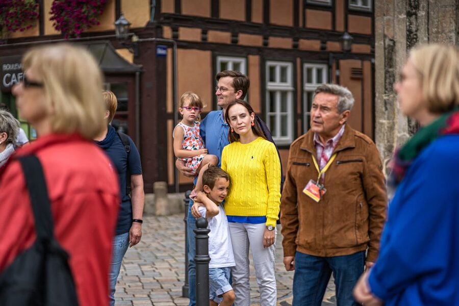 Quedlinburg: Guided City Highlights Walking Tour - Town hall and churches: using architecture to read the town