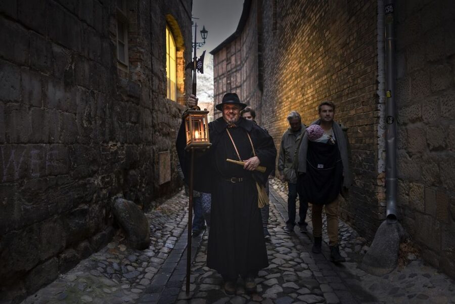 Quedlinburg: Historical Old Town Evening Walking Tour - Key highlights you will feel on this evening walk