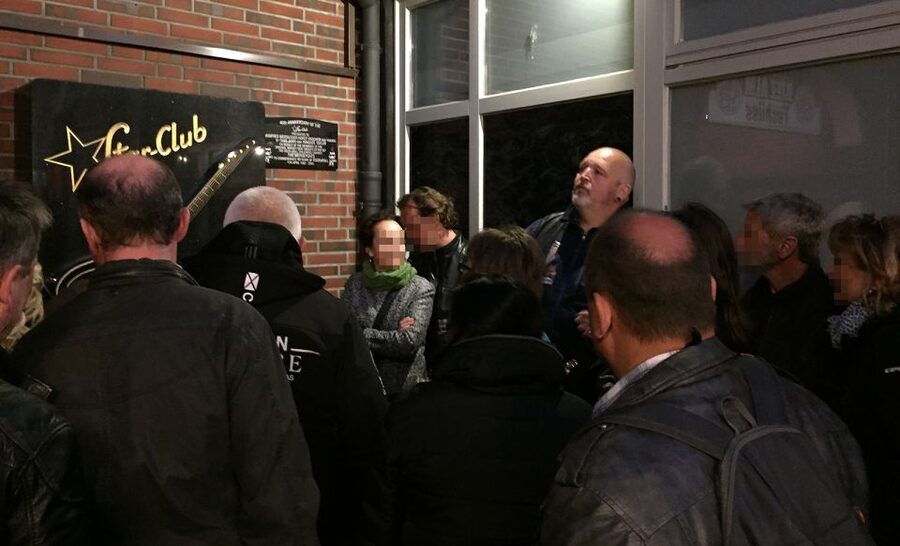 Reeperbahn Walking Tour with St. Pauli Local - Zündkerze Welcome Drink: Reeperbahn History Without the Museum Feel