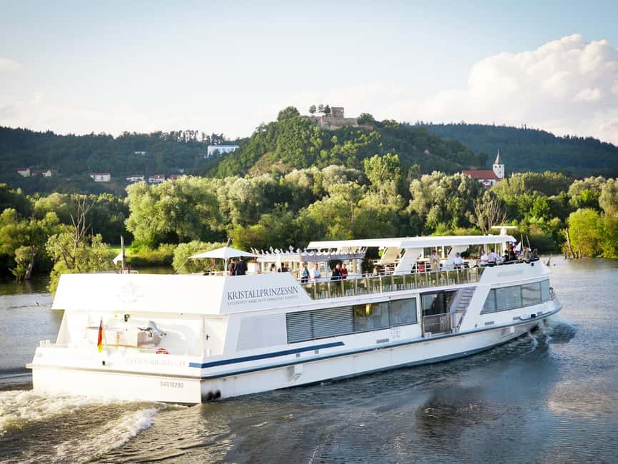 Regensburg: Sightseeing Boat Tour to Walhalla - Drinks and Snacks: Planning for Purchases on Board