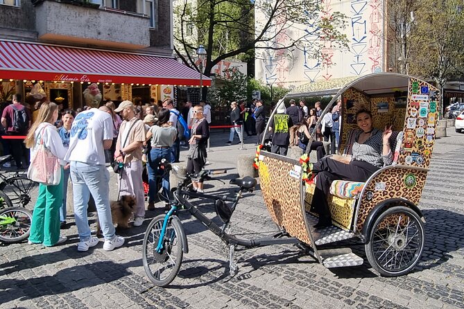 Rickshaw Sightseeing City Tours Berlin - Rikscha Tours - Friedrichstraße, Gendarmenmarkt, and the theatre-and-façade payoff