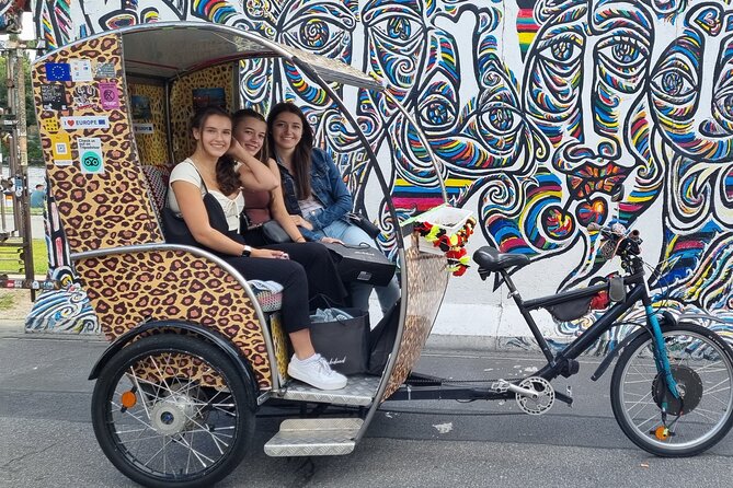 Rickshaw Tours Berlin - Groups of up to 16 people with several rickshaws - Cold War Memory in One Flow: Topography of Terror, the Wall Memorial, and Checkpoint Charlie