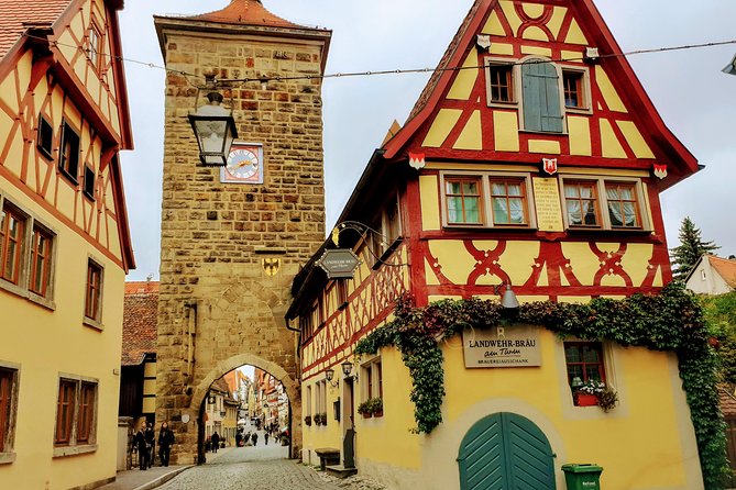 Romantic Road Exclusive Private Tour from Munich to Rothenburg ob der Tauber - Nördlingen and the Plague-Pillar: odd history, great photo stops