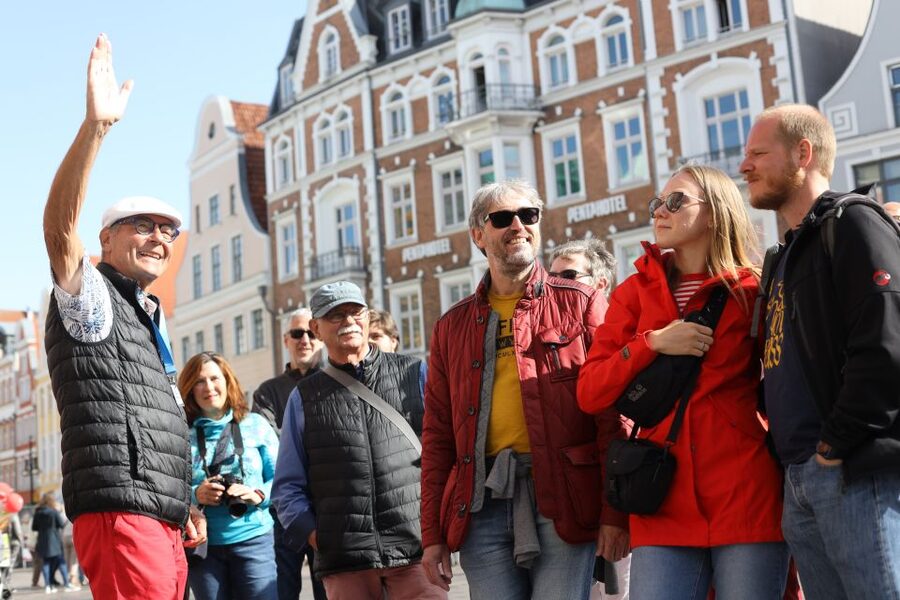 Rostock: Guided tour of the historic city center - Old Streets Meet Modern Rostock, and the Tour Explains Why