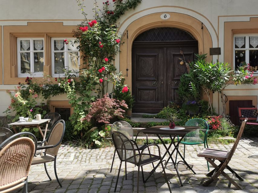 Rothenburg ob der Tauber: Private Old Town Walking Tour - Walking the medieval walls and gateways, with the why included