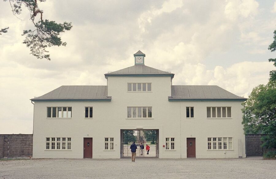 Sachsenhausen Memorial: Walking Tour from Berlin - What you learn about resistance and the death marches