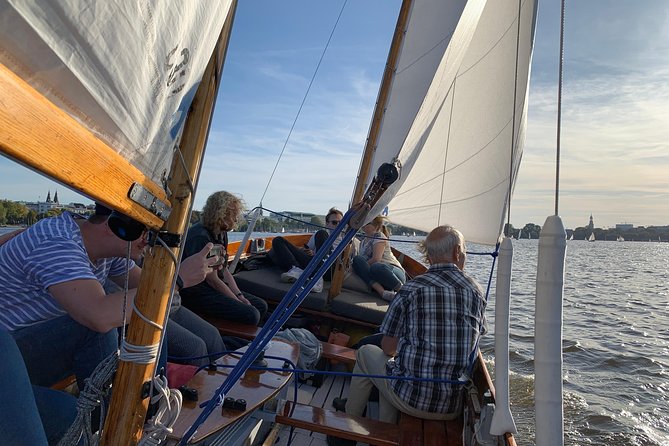 Sailing trip on the Hamburg Outer Alster - On deck of a classic two-master: what the boat experience really feels like