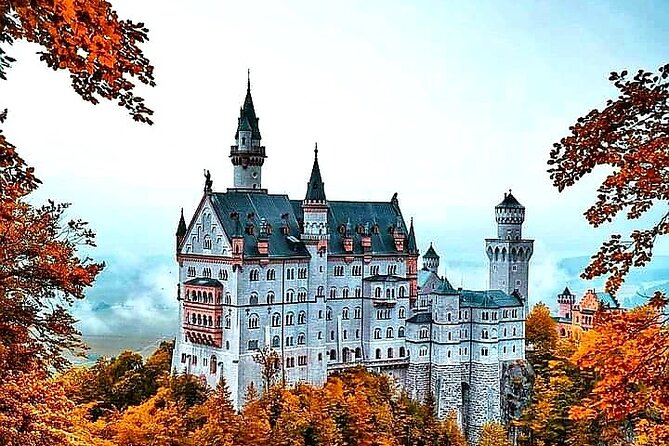 Skip the Line: Neuschwanstein Castle Private Tour From Füssen or Hohenschwangau - Getting the Timing Right: Mary’s Bridge, Then the Castle, Then Down by Carriage