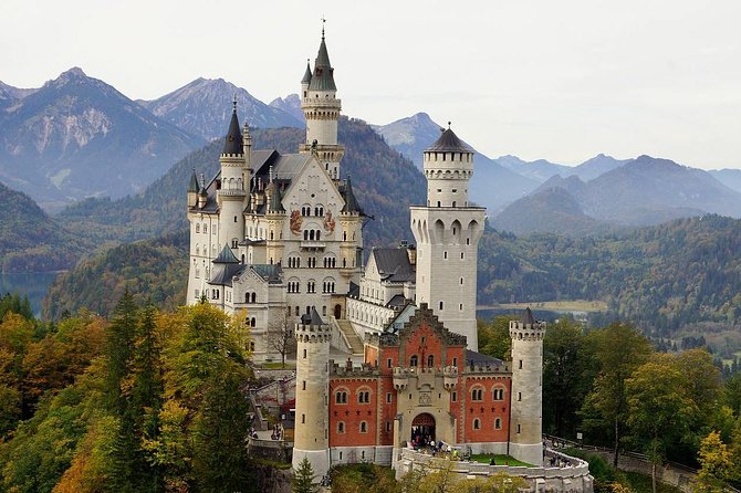 Skip-the-Line Neuschwanstein Castle Tour from Munich - From Munich meeting point to the castle area: train plus van flow