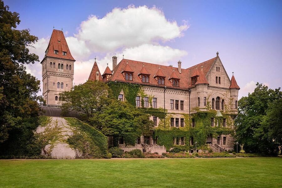Stein: Guided tour of Count von Faber-Castell's castle - Key Highlights at a Glance
