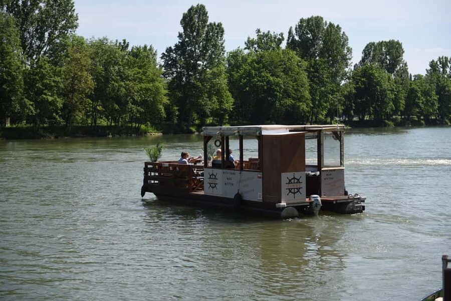 Stuttgart: Exclusive Raft Boat Rental - Stuttgart raft boat rental, the easy way to enjoy the Neckar