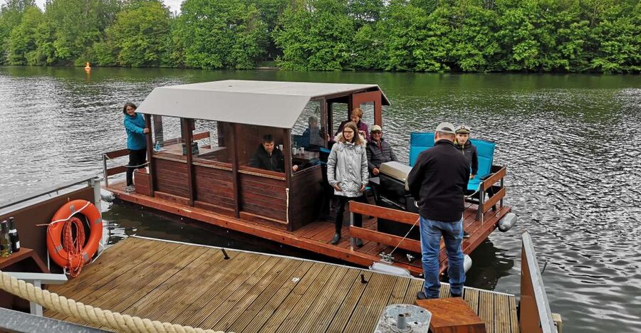 Stuttgart: Exclusive Raft Boat Rental - Who this Stuttgart Neckar raft rental suits best