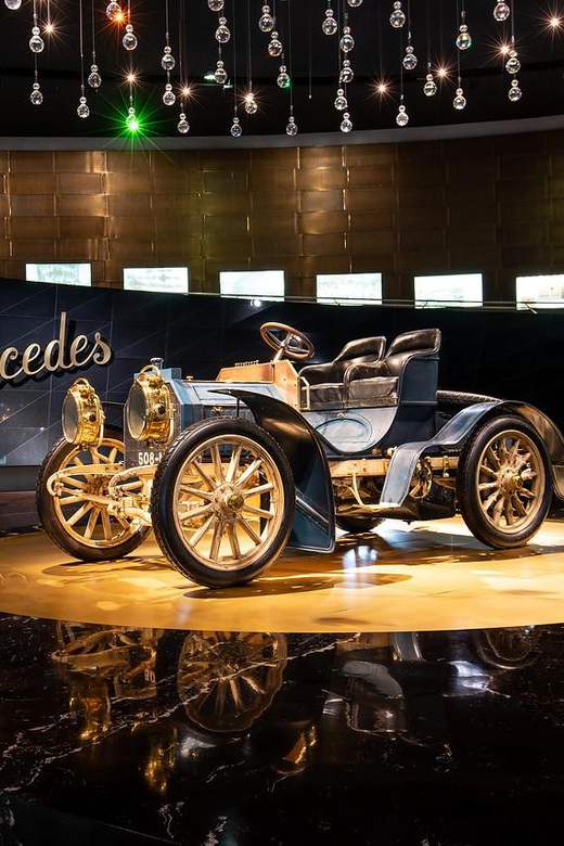 Stuttgart: Mercedes-Benz Museum Entry Ticket - “More than cars”: why the exhibits matter even if you do not live for engines