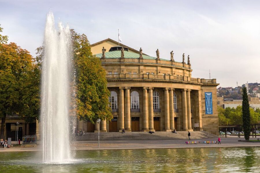 Stuttgart: Private Guided Circular City Walk - Eckensee Lake and the Landtag: a scenic break with political weight