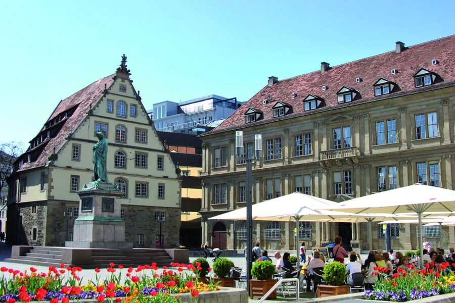 Stuttgart: Private Guided Circular City Walk - Guides, languages, and pacing: what matters when the tour is private