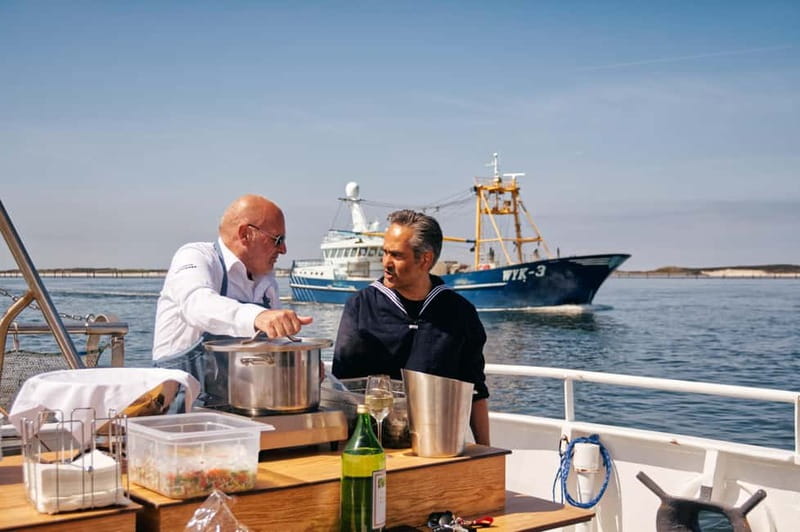 Sylt: Shell safari with boat | incl. Mussel tasting & 1 glass of wine - Price and value: $34 for food, boat time, and a lesson