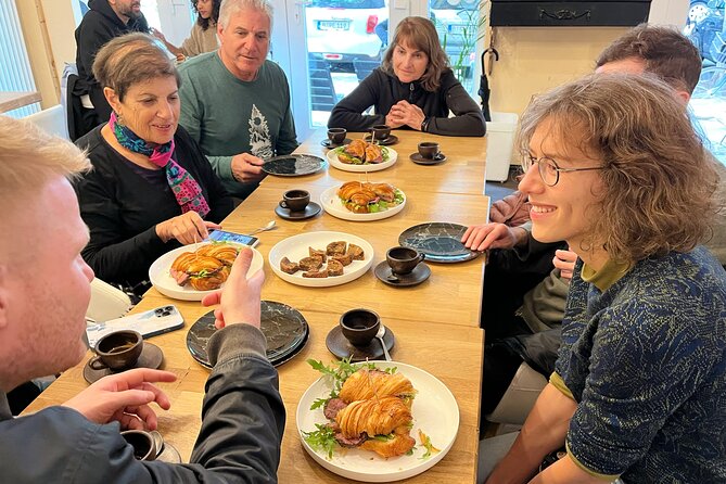The Berlin Culinary Experience: A Regional & Cultural Food Tour - Meeting point and timing: make it easy on yourself