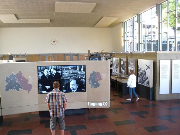 The History of Berlin: WWII PRIVATE Walking Tour With Locals - Where You Start on Oranienburger Strasse, and Why It Works