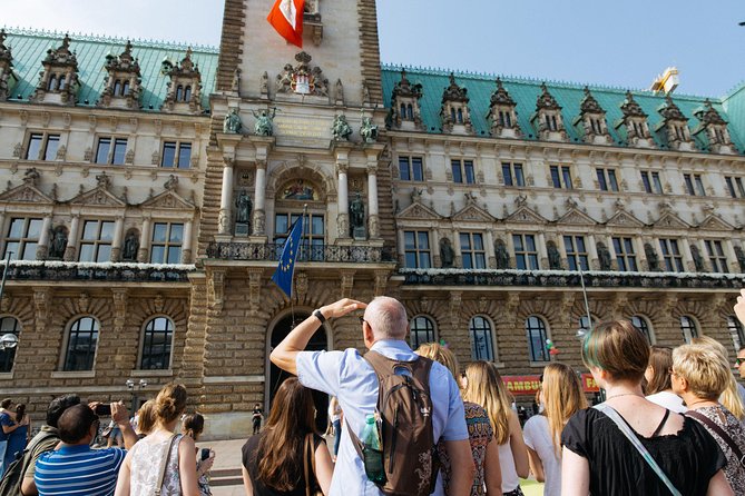 The Local Tour of Hamburg Historic Centre - Stop 4: Deichstraße, traditional food street energy