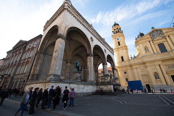 Third Reich Walking Tour Munich - Staatliches Hofbräuhaus and the role of beer-hall politics