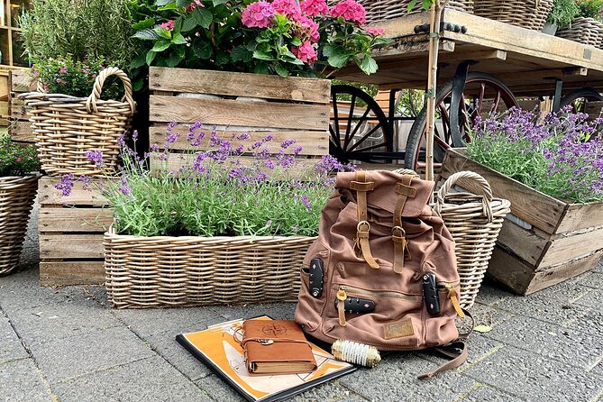 Treasure Hunt through Hamburg's Hafencity - The instruction book, puzzle equipment, and how the game helps you