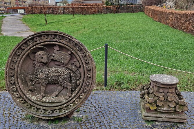 Walking on the Wall: 3-Hour Tour in Berlin - Pace, comfort, and what to wear