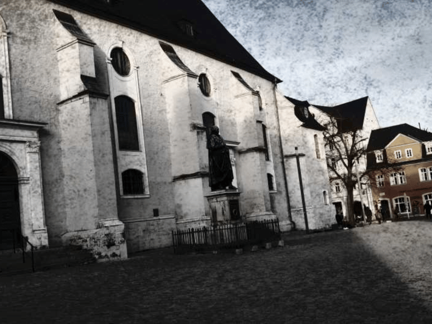 Weimar: DunkelWeimar, true crime citytour and game - The app and audio setup, plus the one thing you must plan