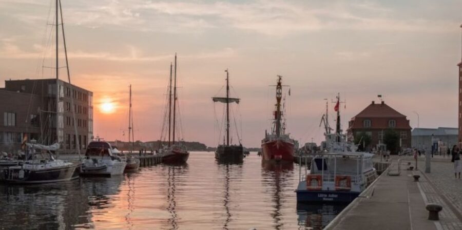 Wismar: Harbor Sightseeing Cruise - On board: what happens in that hour