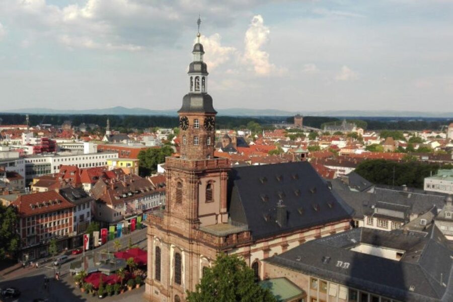 Worms: Historic Walking Tour With Heike - Finding the Meeting Point at the Dom Entrance
