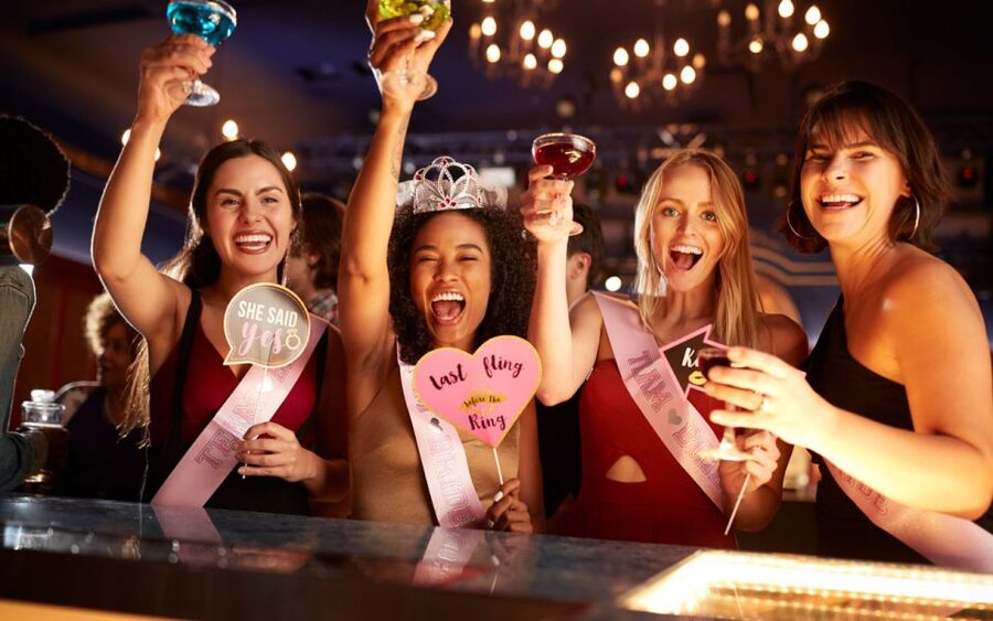 Würzburg: Bar & Club Tour with free Shots & VIP entry - Key points to know before you go